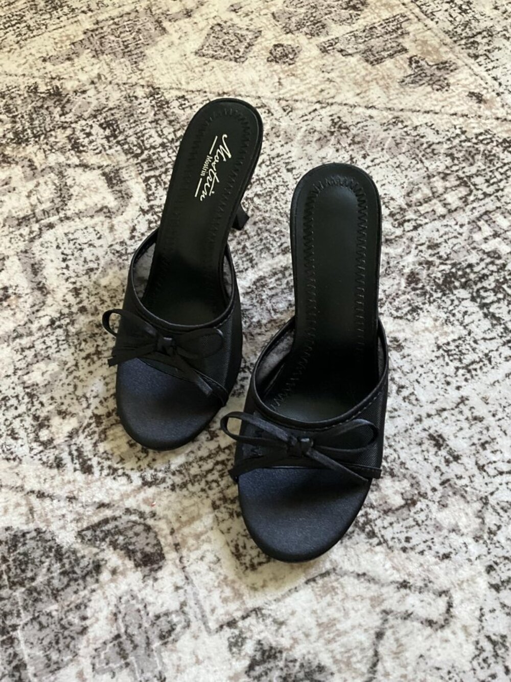 Women’s Kitten Heel Mules | Round Toe Bow Heels
